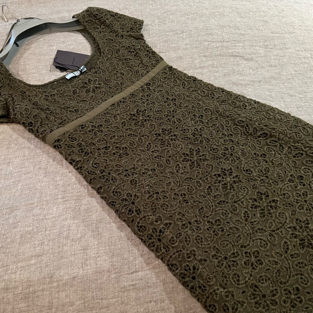 PRADA Dress, Olive Green, Delicate Embroidered Wool Fabric. Size 42. NWT